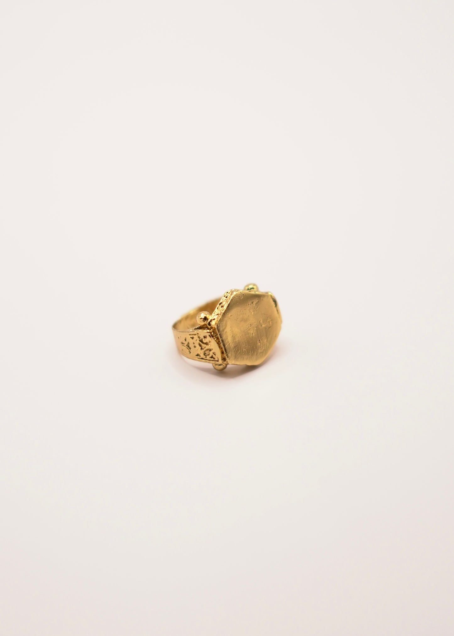 BAGUE GUSTAVE