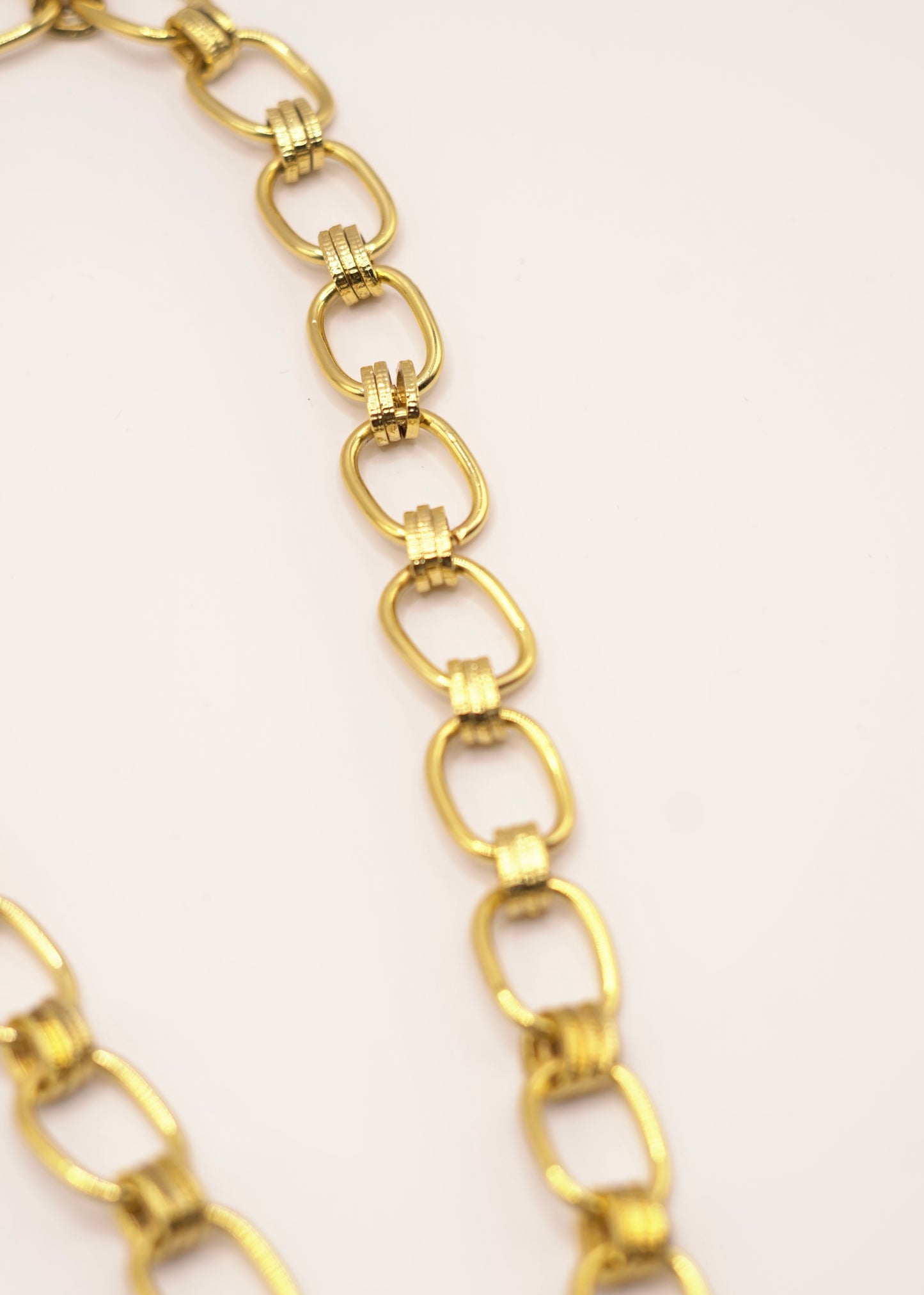 COLLIER SIMON