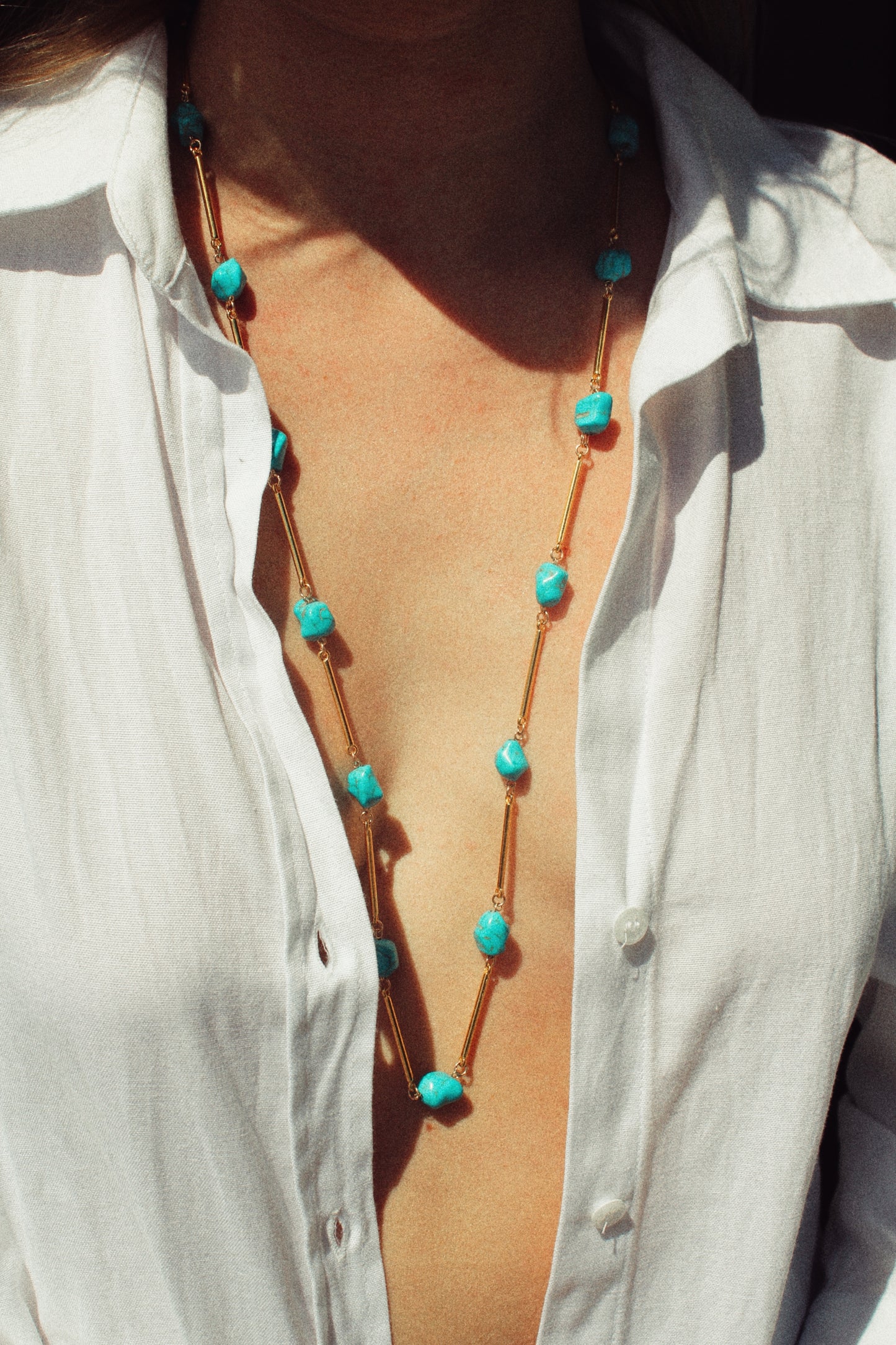SAUTOIR EZRA TURQUOISE ET DORÉ